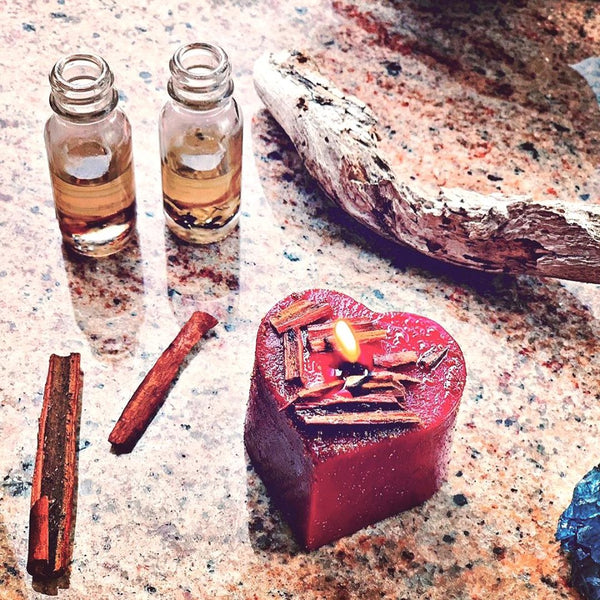 Conjure oils and mojo bags